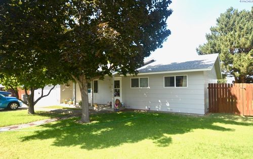 114 S Highland Dr, Kennewick, WA, 99337-5103 | Card Image