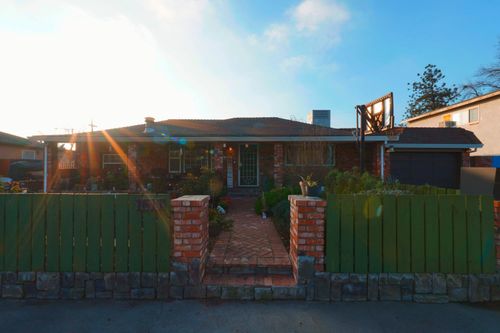 1611 Cameo Way, Modesto, CA, 95350 | Card Image