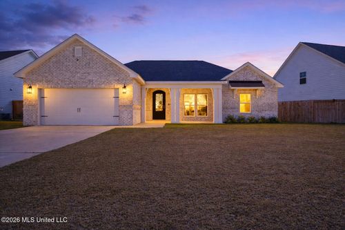 6746 Maurepas Cir, Ocean Springs, MS, 39564-6508 | Card Image