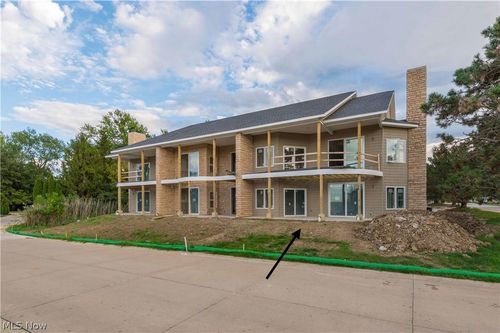 2781 Whispering Shores Dr, Vermilion, OH, 44089-2508 | Card Image