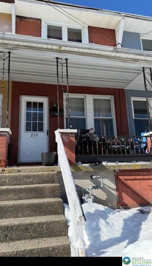 234 Clearfield St, Freemansburg, PA, 18017-7208 | Card Image
