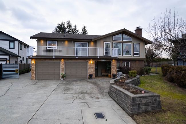 3740 Balsam Crescent, House other with 5 bedrooms, 3 bathrooms and 8 parking in Abbotsford BC | Image 1