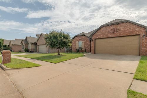 2232 Nw 194th St, Edmond, OK, 73012-3516 | Card Image
