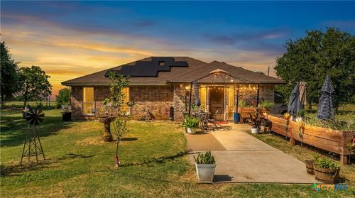250 Capps Branch Ln, Salado, TX, 76571-5696 | Card Image