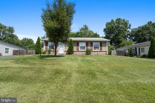 226 W Ash Rd, STERLING, VA, 20164-3902 | Card Image