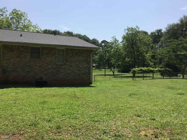 2537 E Atlanta Rd, Home with 3 bedrooms, 2 bathrooms and null parking in stockbridge GA | Image 5