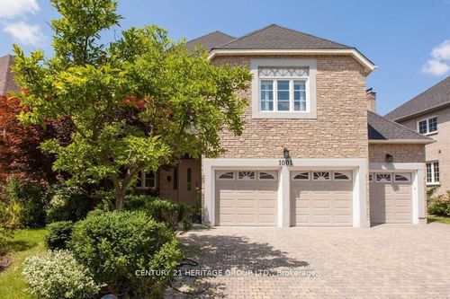 1001 Lockwood Cir, Newmarket, ON, L3X1M1 | Card Image