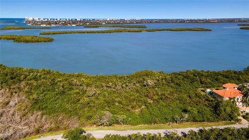 929 Whiskey Creek Dr, MARCO ISLAND, FL, 34145 | Card Image