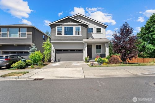 2002 106th Ave Se, Lake Stevens, WA, 98258-5677 | Card Image