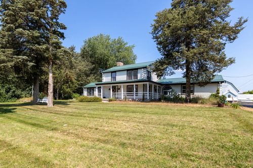 34100 Sunset Dr, Summit, WI, 53066-9267 | Card Image