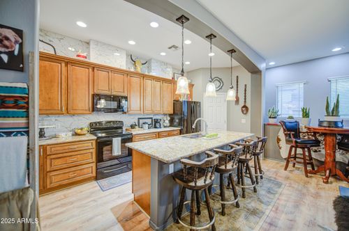 63212-42424 N Gavilan Peak Pkwy, Anthem, AZ, 85086-3701 | Card Image