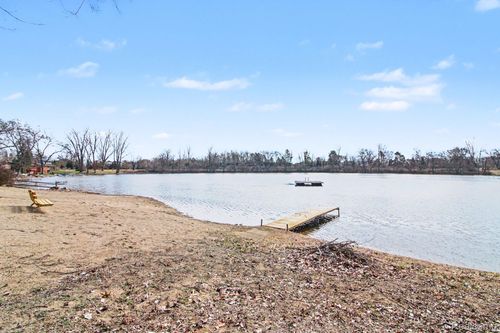 2538 Costa Mesa Rd, Waterford, MI, 48329-2429 | Card Image