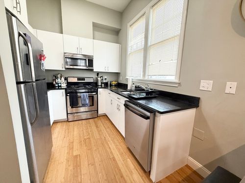 2-195 West 3rd St, Boston, MA, 02127 | Card Image