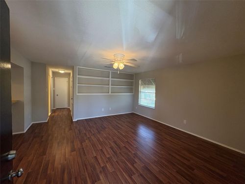 4-312 S Poplar Street, Tomball, TX, 77375 | Card Image