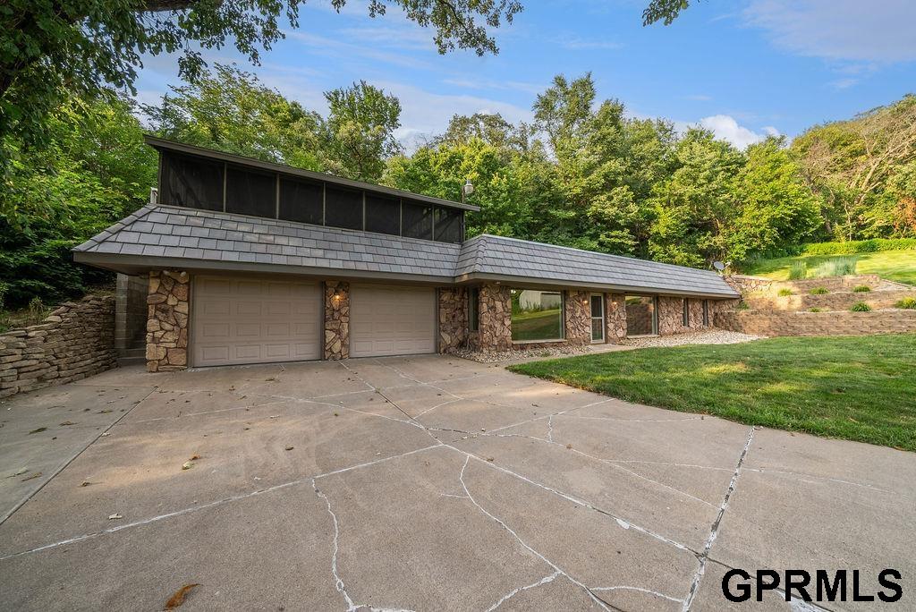 15906 Town Lane, For Sale in Crescent Zoocasa