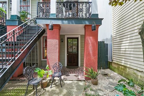 a-1020 Josephine St, New Orleans, LA, 70130-5010 | Card Image