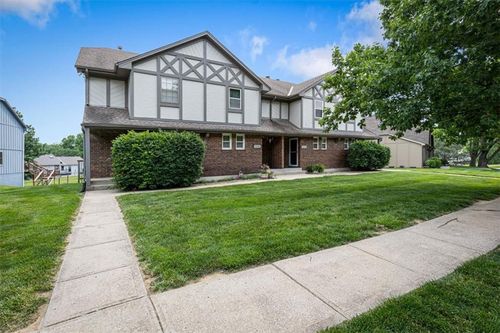 7019 N Fisk Ct, Kansas City, MO, 64151-1642 | Card Image