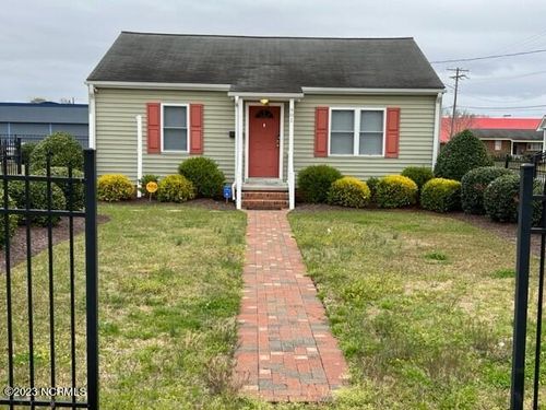 901 Hackney Ave, Washington, NC, 27889-4253 | Card Image