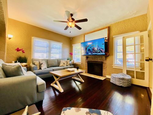 house-5555 Garden Ave, West Palm Beach, FL, 33405-3517 | Card Image
