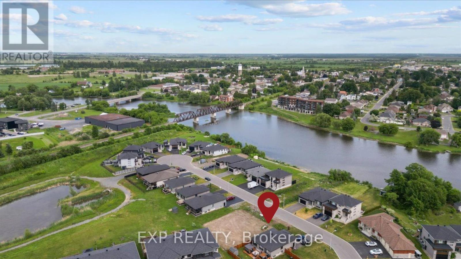 Land in Casselman 2