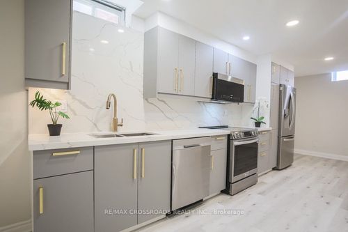 basemen-87 Woodriver St, Richmond Hill, ON, L4S1H6 | Card Image