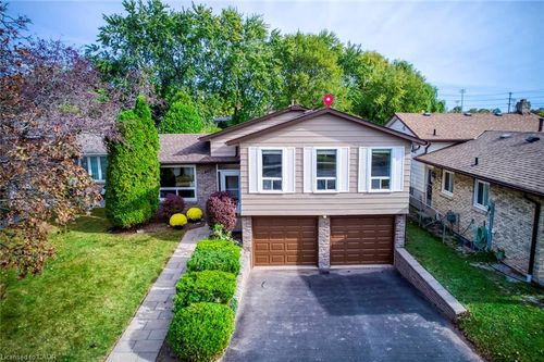 625 Belvenia Rd, Burlington, ON, L7L4Z3 | Card Image