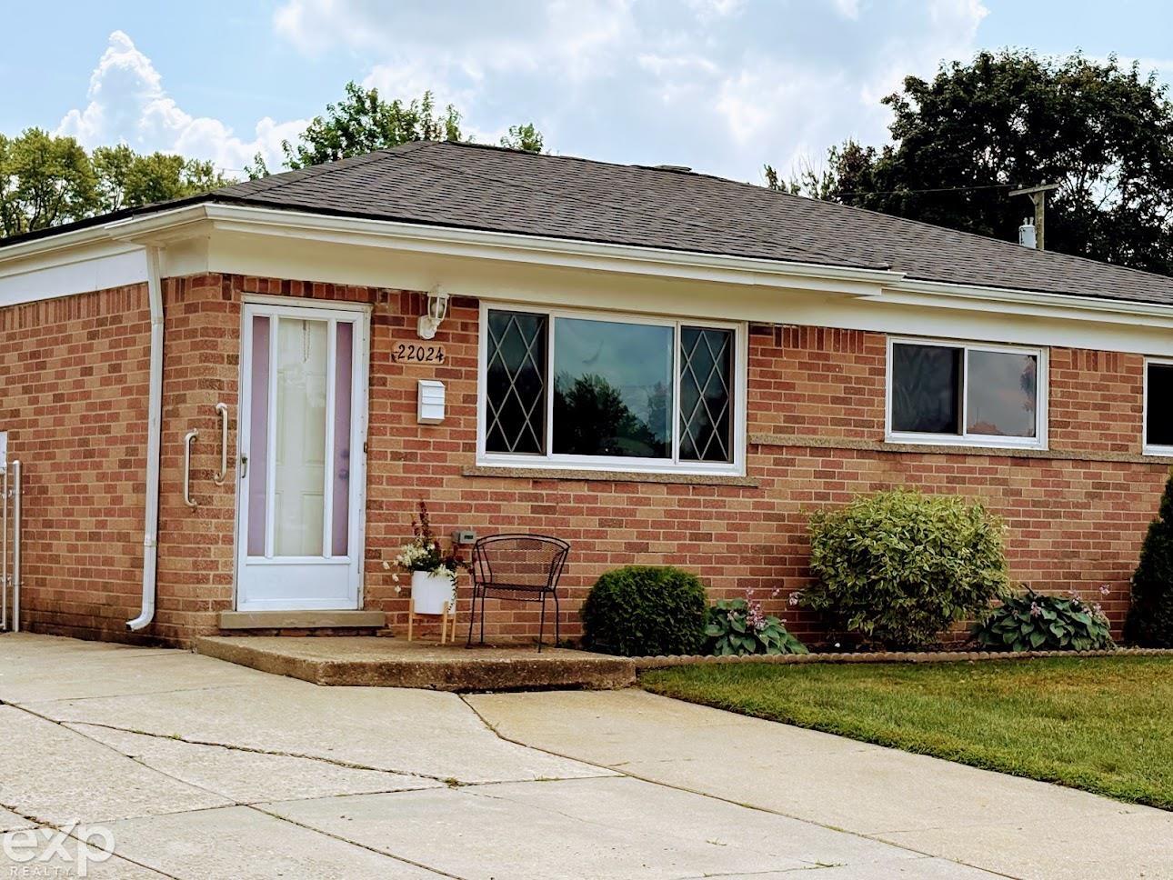 Residential in St Clair Shores