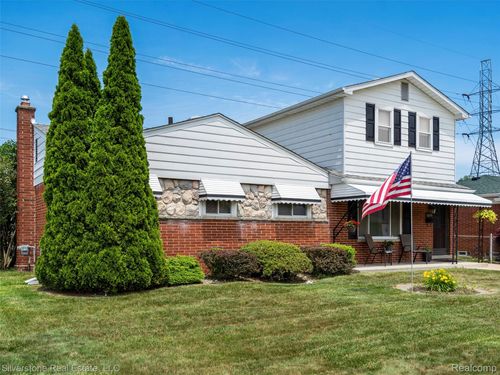 30349 Westmore Dr, Madison Heights, MI, 48071-5907 | Card Image