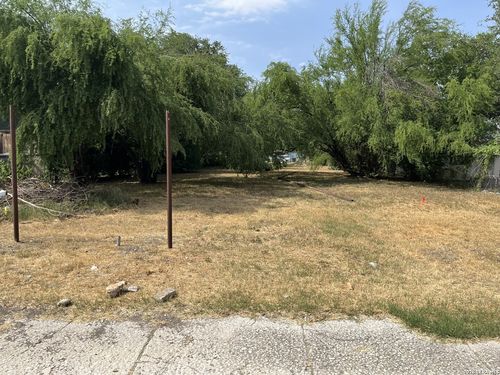 253 Amaya, San Antonio, TX, 78237-4214 | Card Image