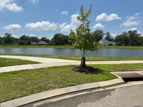 4095 Ambassador Cir, Zachary, LA, 70791-7869 | Card Image