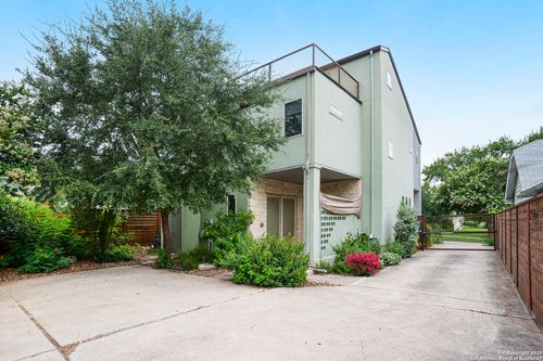 1506 W Mistletoe Ave, San Antonio, TX, 78201-5445 | Card Image