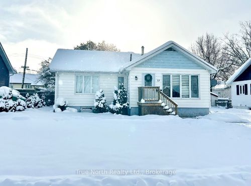 17 Poplar Cres, Kapuskasing, ON, P5N1Y1 | Card Image