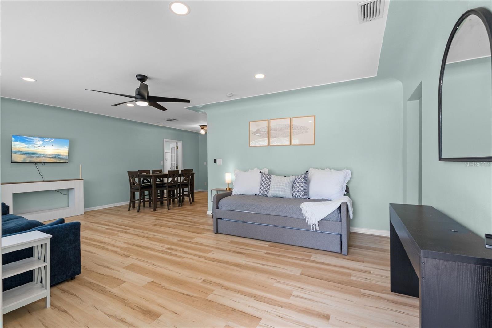 Residential in SEMINOLE 4