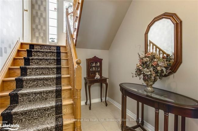 Lower Foyer | Image 25