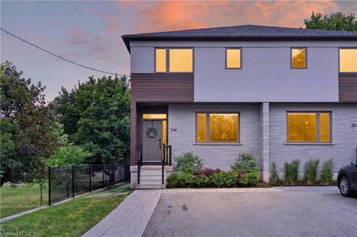 206 Canada St, Hamilton, ON, L8P1P6 | Card Image