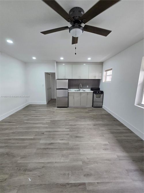 apt-6-323 Washington Ave, Miami Beach, FL, 33139-6928 | Card Image