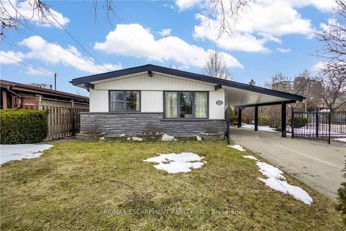 85 Ranchdale Dr, Hamilton, ON, L8V2L9 | Card Image