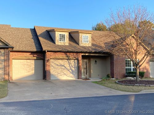 4623 Royal Dublin Ln, Broken Arrow, OK, 74011-1558 | Card Image