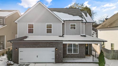 4945 Creek Bank Dr, Knoxville, TN, 37920-3084 | Card Image