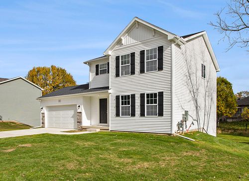 922 Forest St, Marshall, MI, 49068-1325 | Card Image