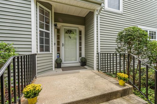 103 Paddington Cir, Smithtown, NY, 11787-5904 | Card Image