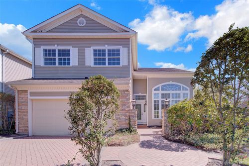 177 Hamlet Dr, Mount Sinai, NY, 11766-3003 | Card Image