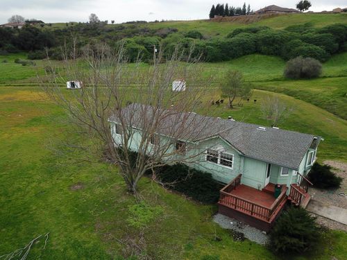 7622 Sagebrush Lane, Wallace, CA, 95254 | Card Image