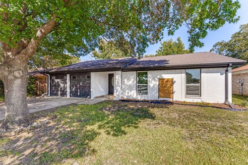 6617 Starnes Rd, Watauga, TX, 76148-1825 | Card Image