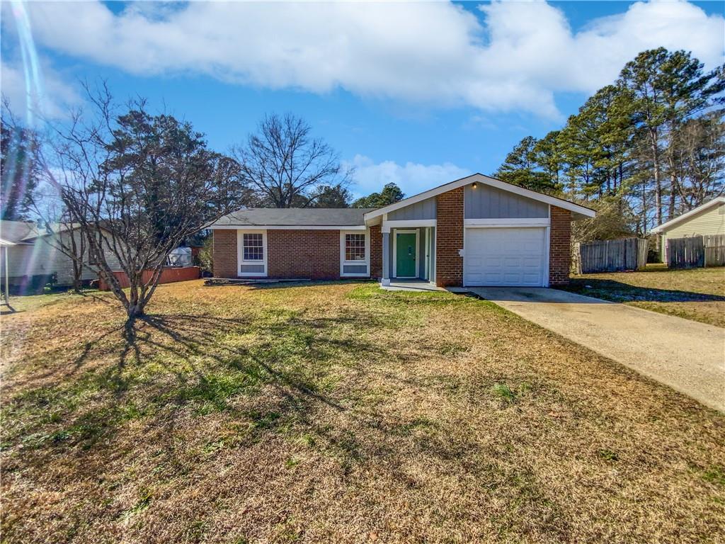 Greenwood Dr, Jonesboro, GA 30238