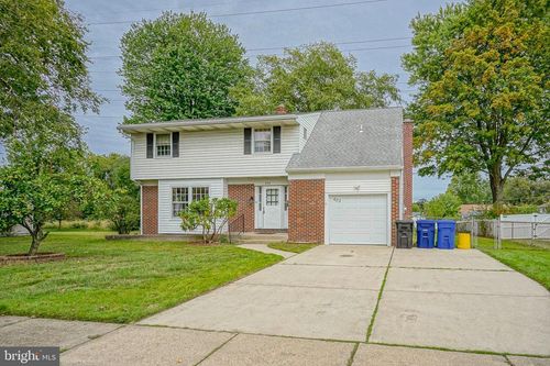 633 Chapel Rd, CINNAMINSON, NJ, 08077-3902 | Card Image