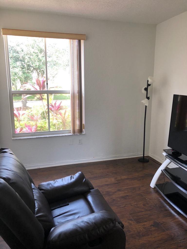 Residential Lease in Coconut Creek 4