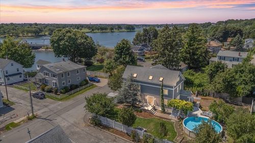 16 Crescent Ave, Beverly, MA, 01915-4142 | Card Image