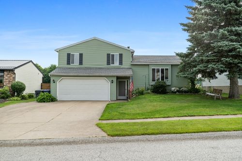 4015 Amherst Rd, Erie, PA, 16506-5351 | Card Image