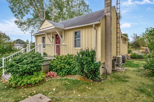 2992 County Rd 10, Milford, ON, K0K2P0 | Card Image